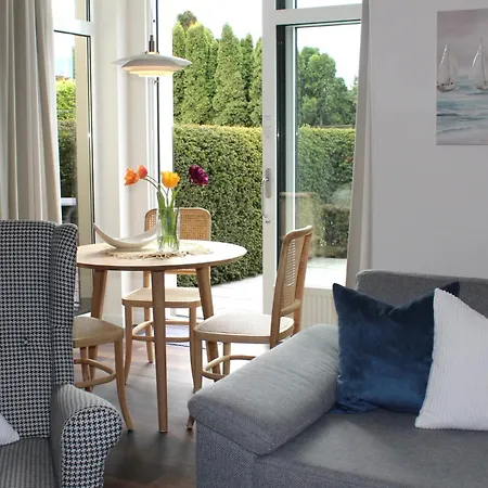 Haus Borussia 아파트 Ostseebad Kühlungsborn
